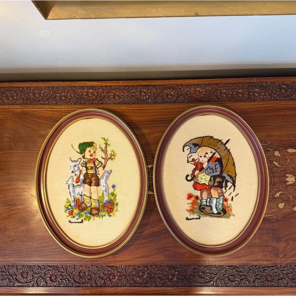 Vintage Hummel Embroidered Wall Art Pair – Framed Oval Needlework‎ (13x10)